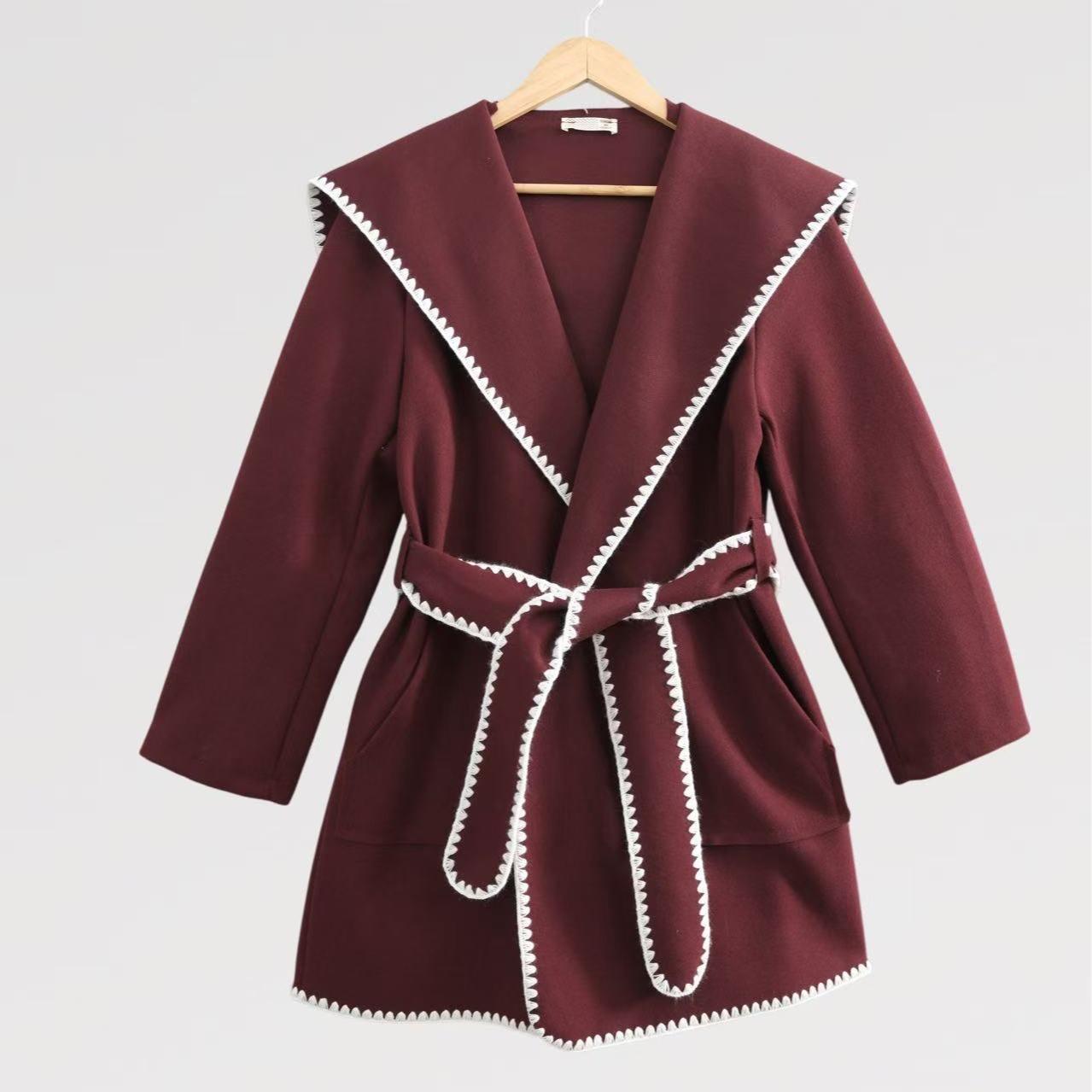 Cappotto Kimono con Profili a Contrasto Design Morbido e Femminile Taglia Unica Vestibilità Rilassata in Marrone Cammello e Bordeaux