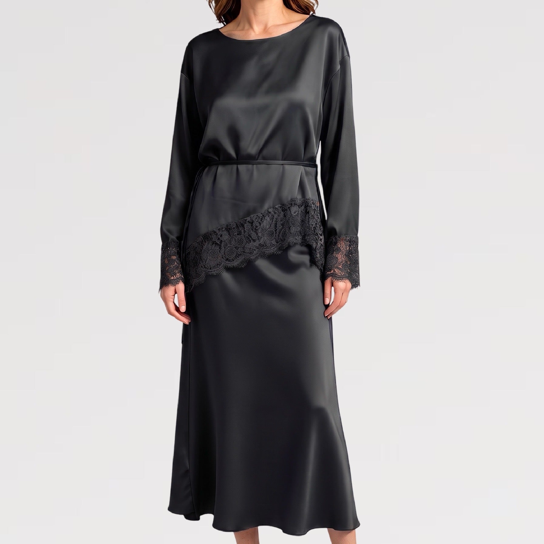 【Lady First】Blusa in Raso con Dettagli in Pizzo e Laccio Posteriore - Made in Italy