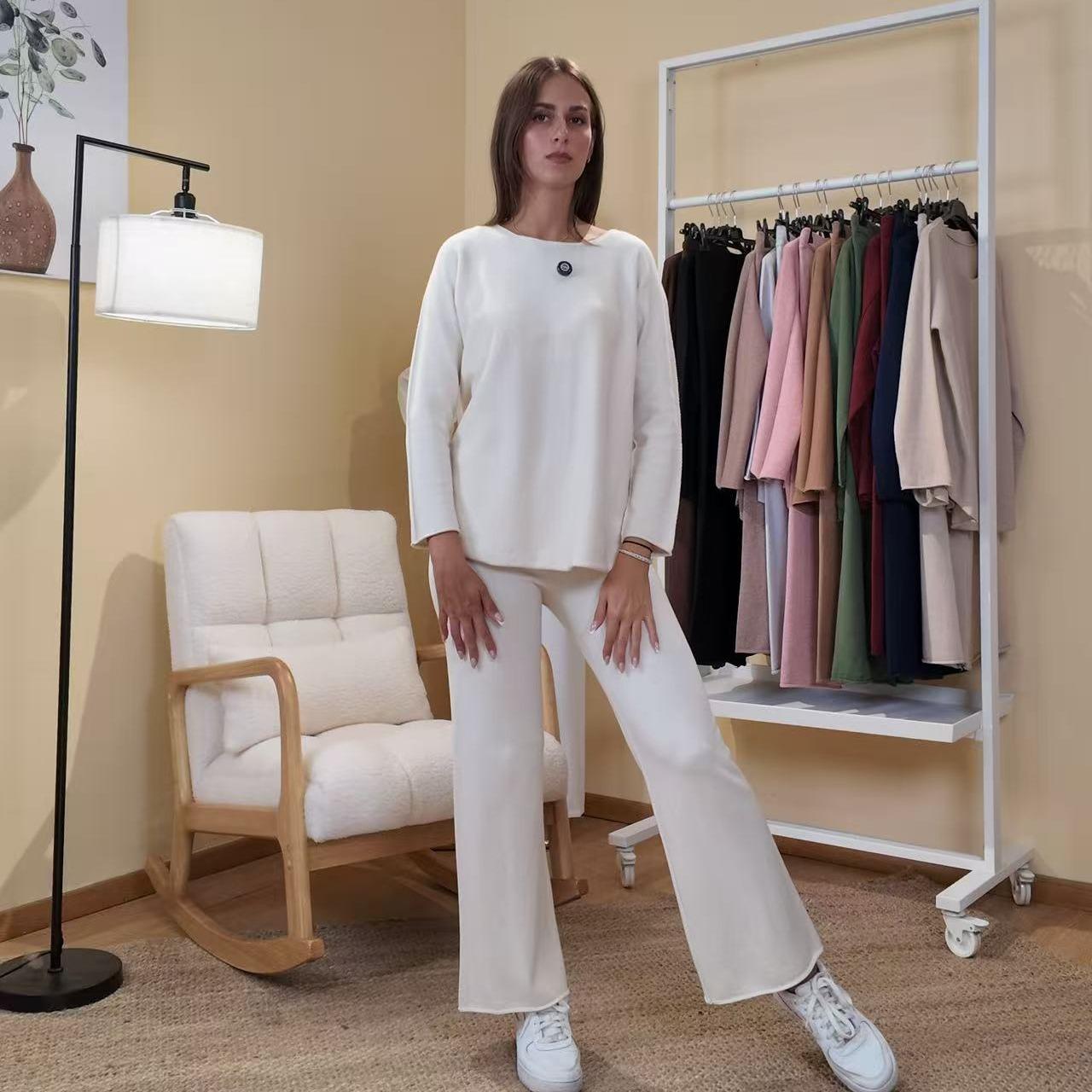 Completo Maglia e Pantalone One Size in Comodità Unica per Stile Elegante e Versatile
