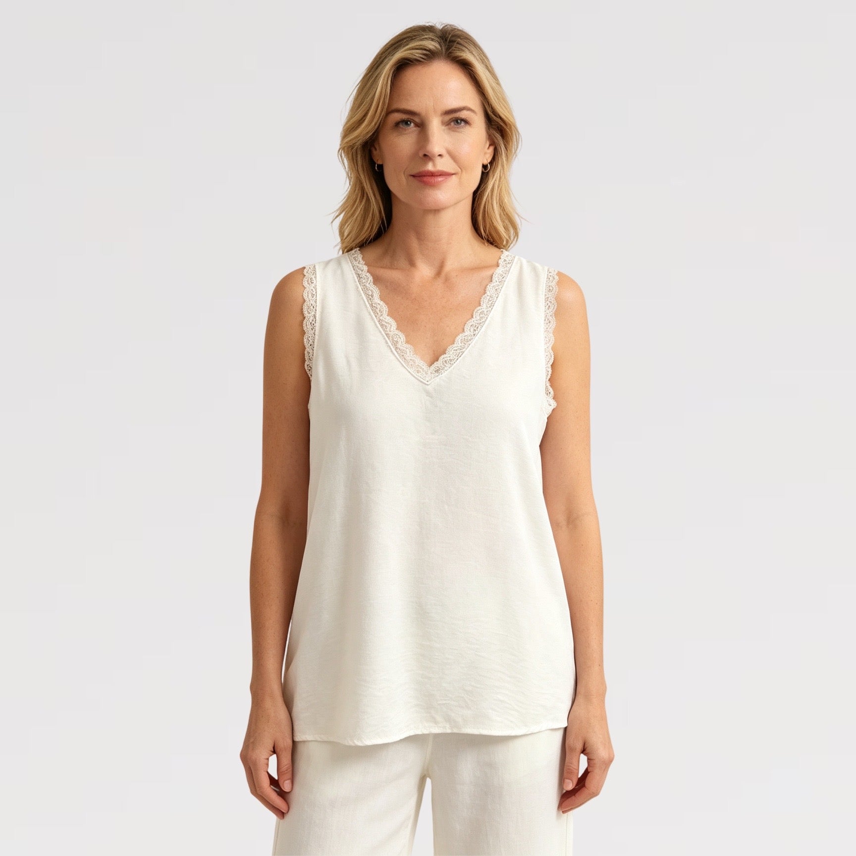 【Lady First】Canotta scollo V con pizzo Made in italy