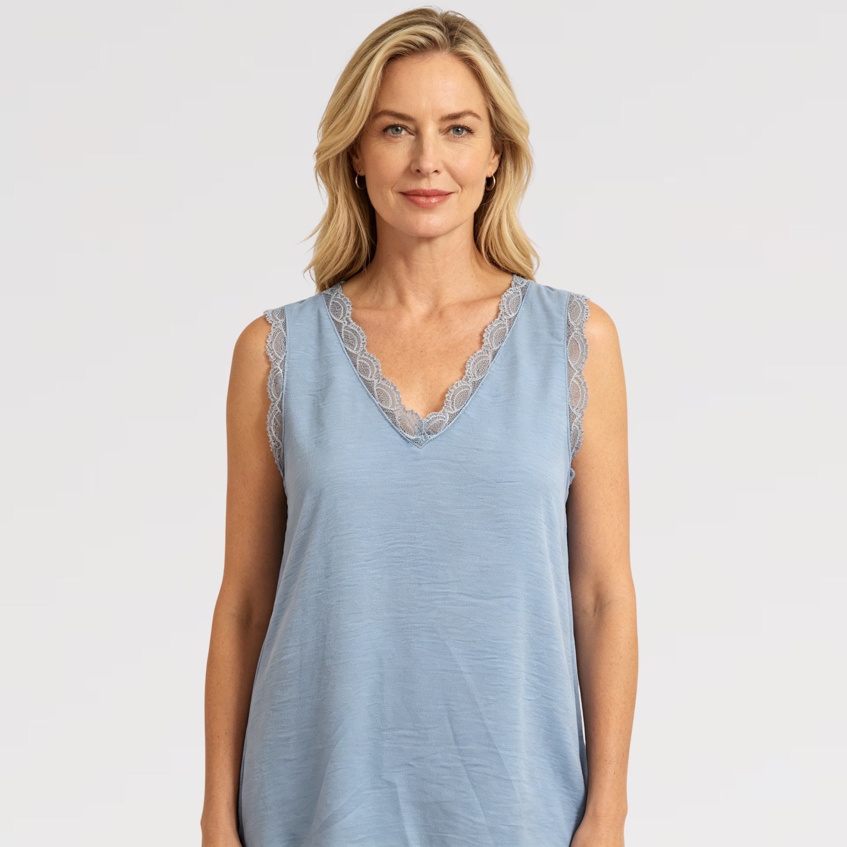 【Lady First】Canotta scollo V con pizzo Made in italy