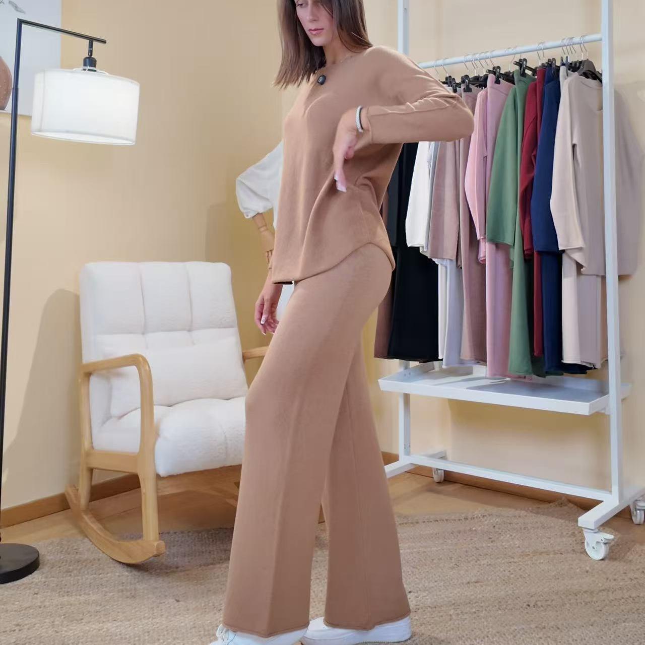 Completo Maglia e Pantalone One Size in Comodità Unica per Stile Elegante e Versatile