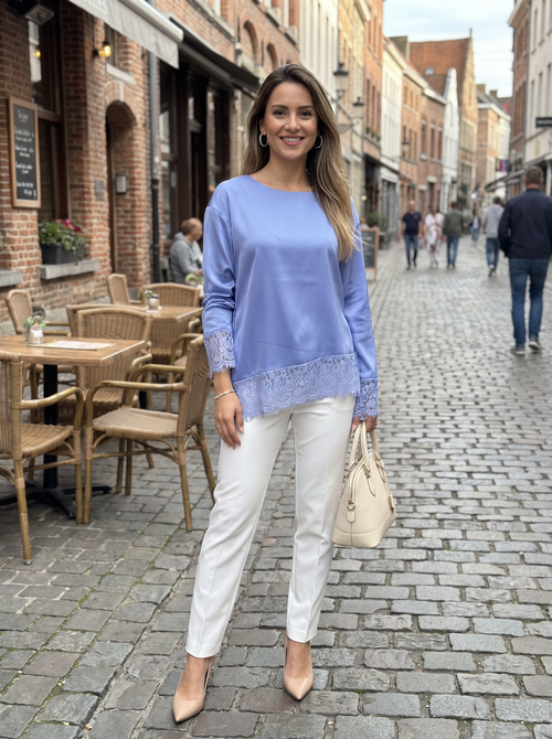 【Lady First】Blusa in Raso con Dettagli in Pizzo e Laccio Posteriore - Made in Italy