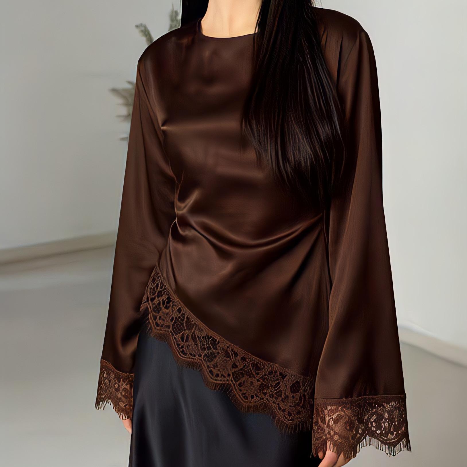 Blusa in Raso con Dettagli in Pizzo e Laccio Posteriore - Made in Italy