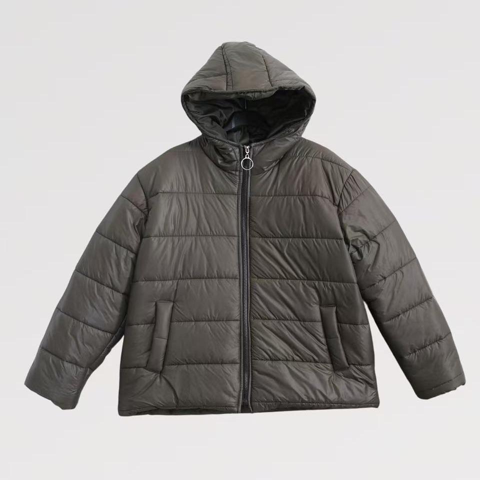 Puffy il Piumino Daily - Made in Italy, Piumino imbottito con finish lucido, caldo e leggero, Zip frontale con anello metallico, Cappuccio avvolgente, Tasche laterali inclinate, Trapuntatura orizzontale, Taglie S/M e L/XL