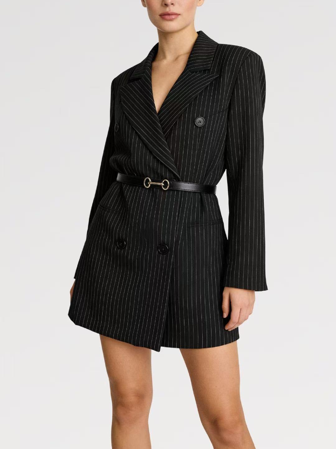 Blazer Gessato Sartoriale con Cintura – Made in Italy