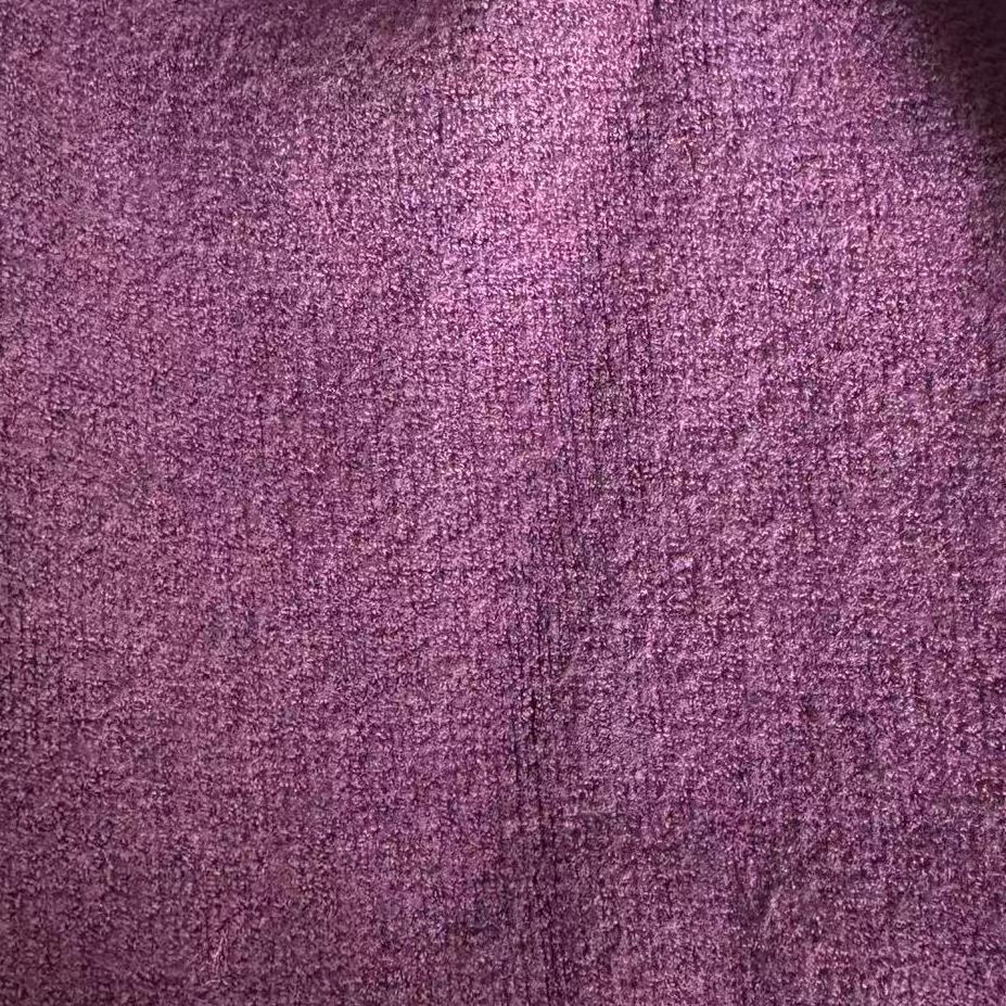 Cardigan Viscosa con Bottoni Gioiello in Colore Lilla - Made in Italy, Linea Ampia, Chiusura Elegante, Perfetto per Occasioni Casual e Eleganti
