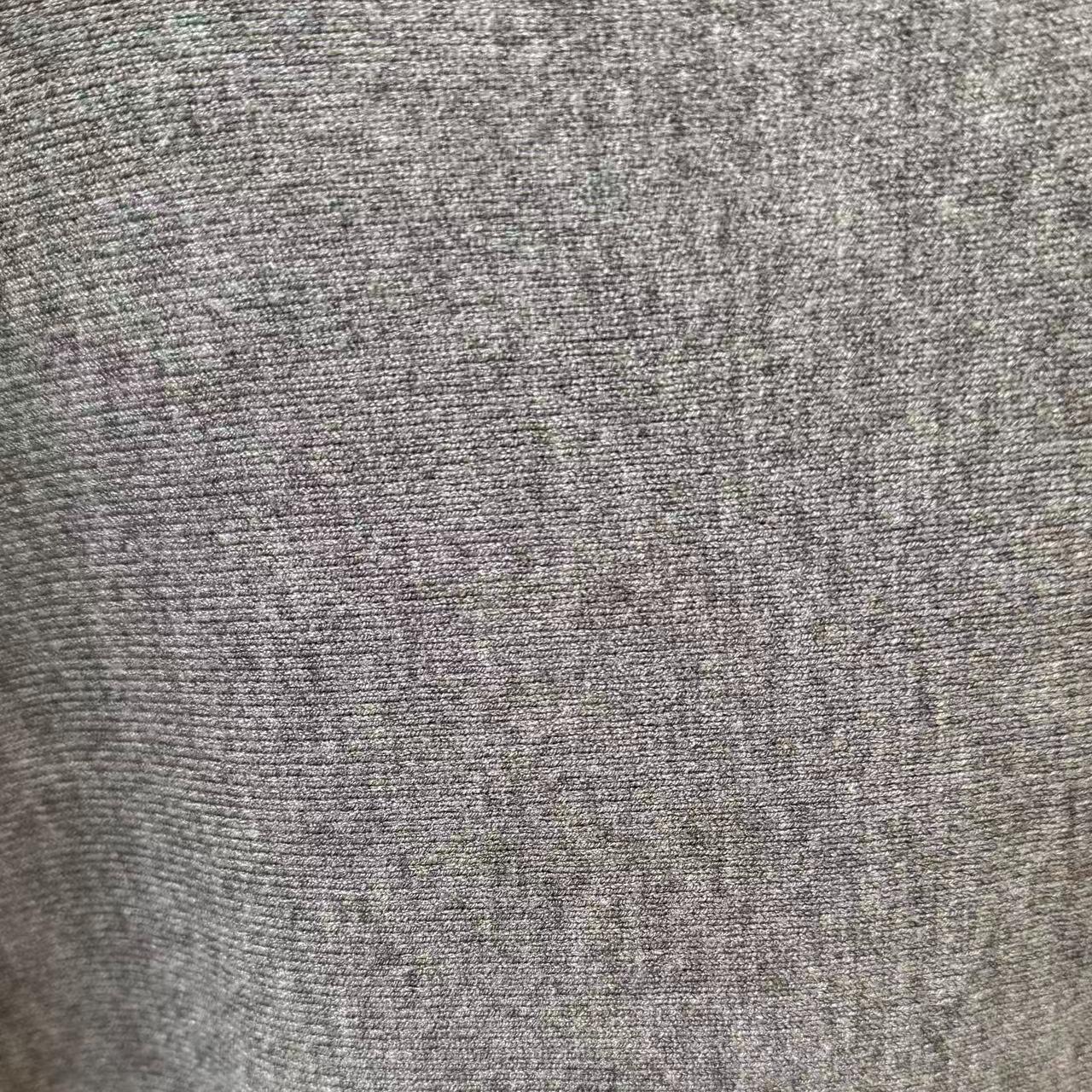 Completo Maglia e Pantalone One Size in Comodità Unica per Stile Elegante e Versatile
