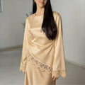 Blusa in Raso con Dettagli in Pizzo e Laccio Posteriore - Made in Italy