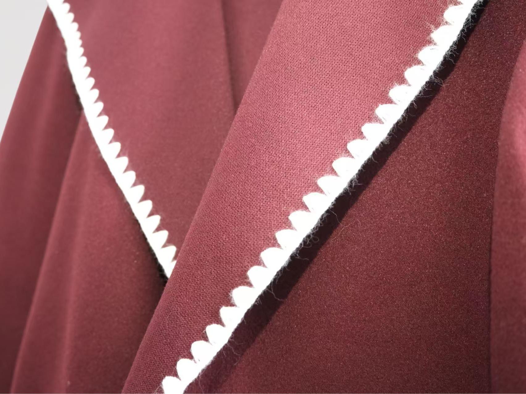 Cappotto Kimono con Profili a Contrasto Design Morbido e Femminile Taglia Unica Vestibilità Rilassata in Marrone Cammello e Bordeaux
