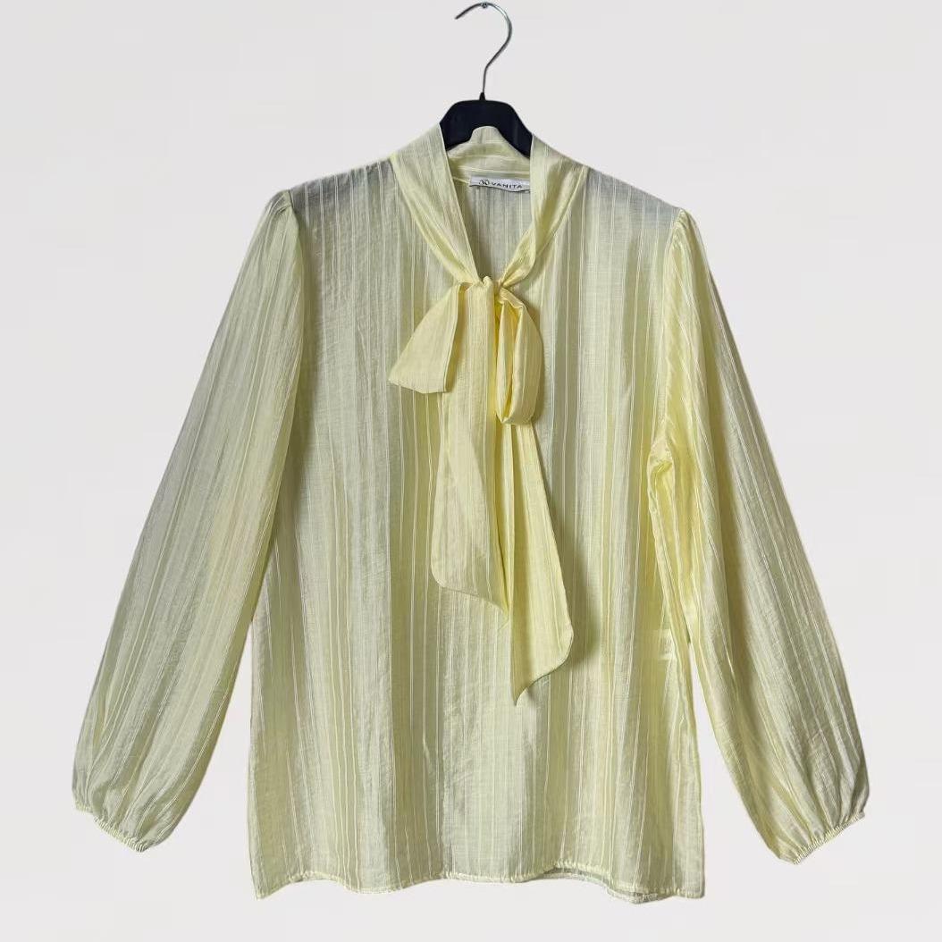 Blusa Vela Shine Elegante in Tessuto Luminoso Effetto Plissé con Fiocco al Collo e Maniche Lunghe Made in Italy Taglia Unica