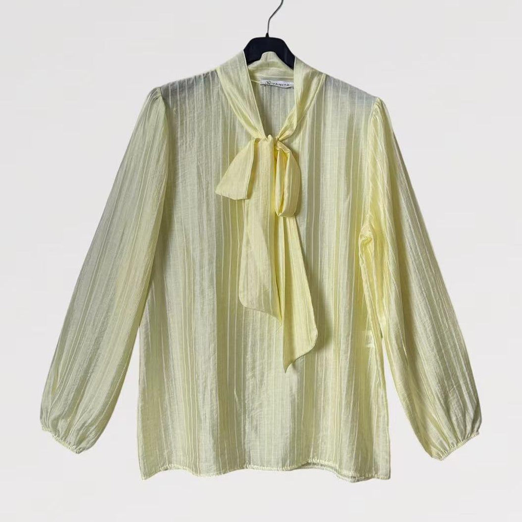 Blusa Vela Shine Elegante in Tessuto Luminoso Effetto Plissé con Fiocco al Collo e Maniche Lunghe Made in Italy Taglia Unica