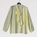 Blusa Vela Shine Elegante in Tessuto Luminoso Effetto Plissé con Fiocco al Collo e Maniche Lunghe Made in Italy Taglia Unica
