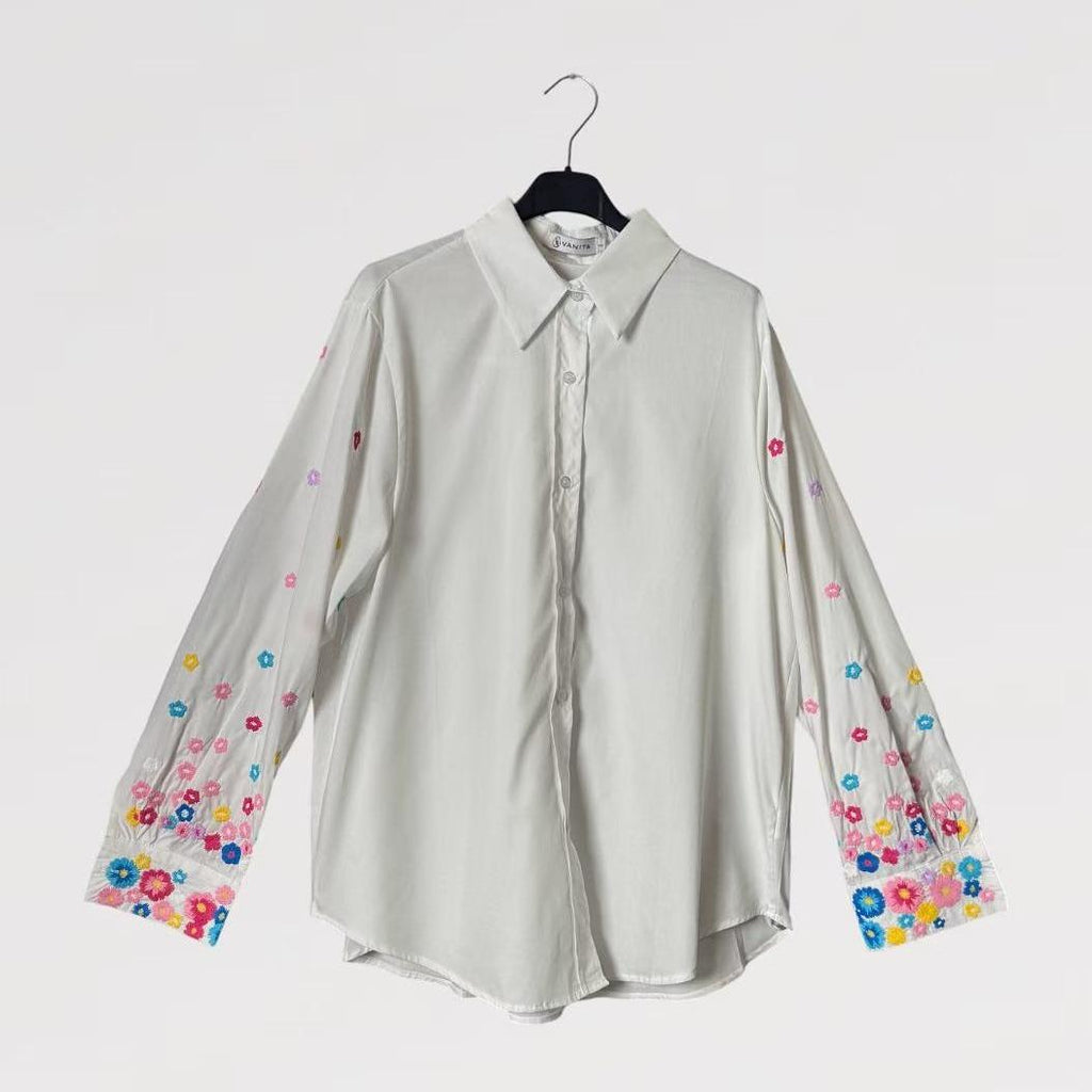 Camicia FIORI bianca con maniche ricamate fiori multicolor
