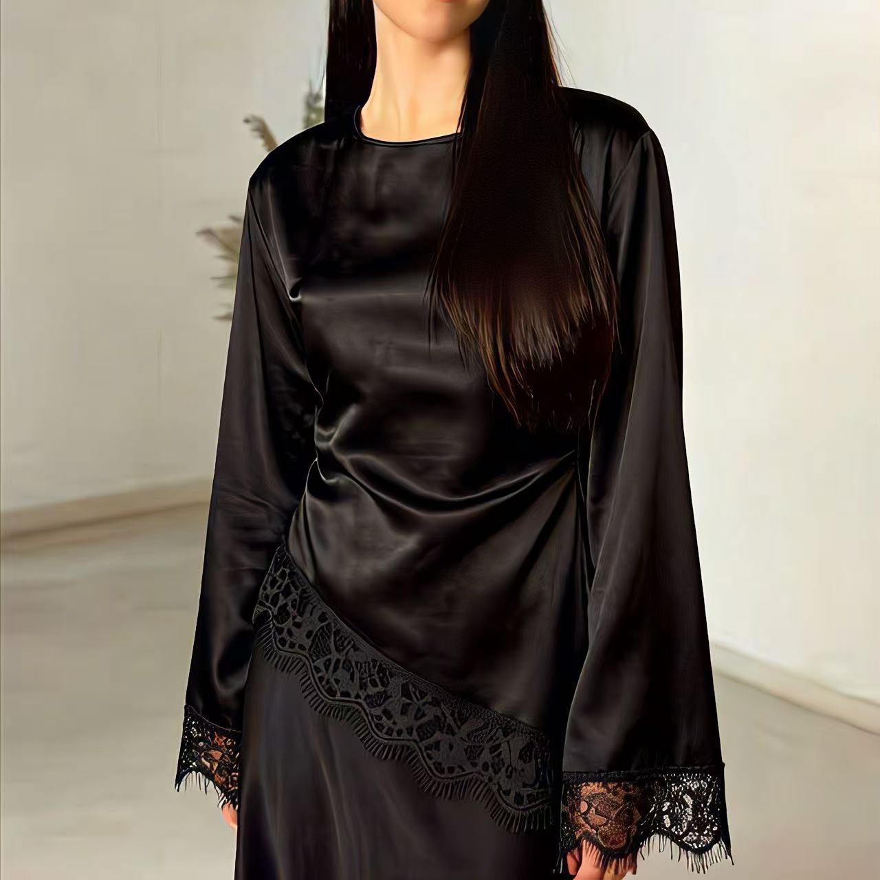 Blusa in Raso con Dettagli in Pizzo e Laccio Posteriore - Made in Italy