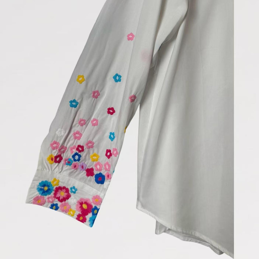 Camicia FIORI bianca con maniche ricamate fiori multicolor