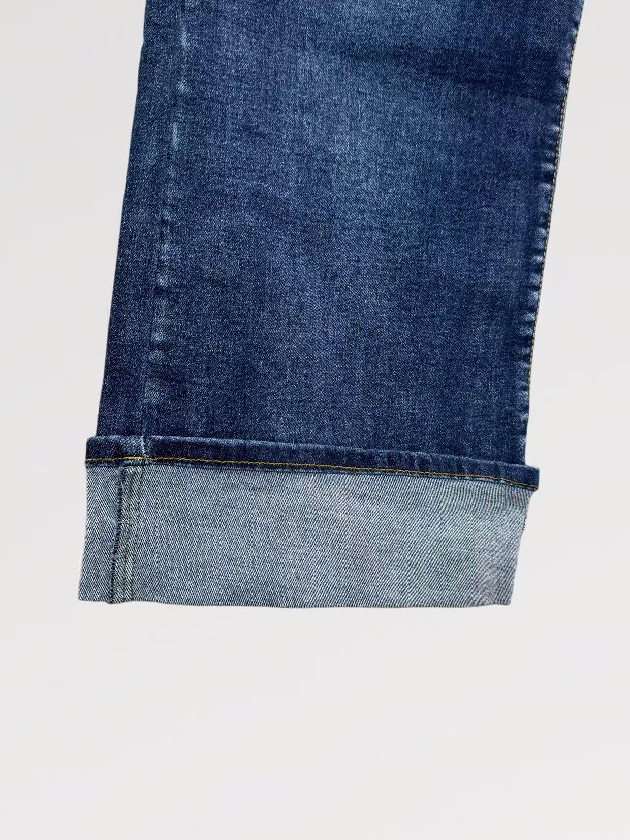 Jeans Wide Leg Elastic Cuff in Denim Elasticizzato con Fondo Risvoltato e Cinque Tasche per Vestibilità Naturale e Look Casual