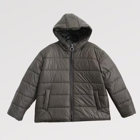 Puffy il Piumino Daily - Made in Italy, Piumino imbottito con finish lucido, caldo e leggero, Zip frontale con anello metallico, Cappuccio avvolgente, Tasche laterali inclinate, Trapuntatura orizzontale, Taglie S/M e L/XL