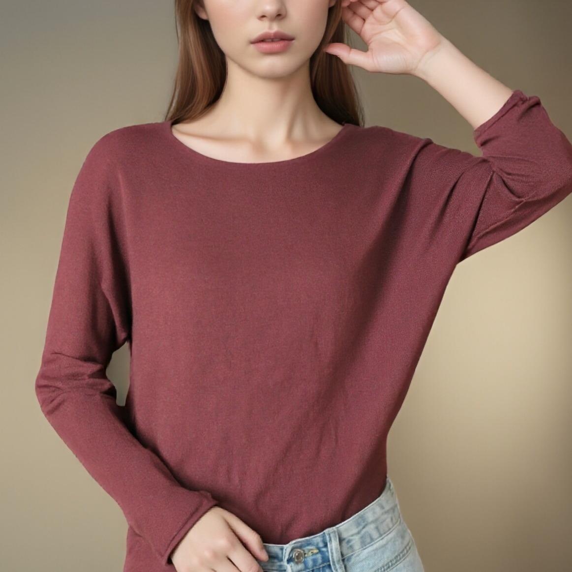 Maglia Basic in Viscosa Collo a Barchetta - Made in Italy